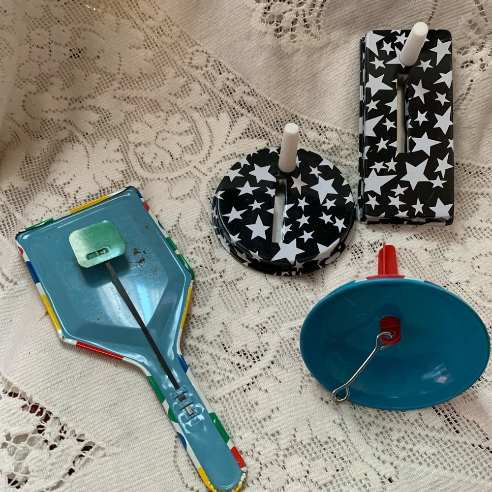 4 vintage new years noise makers 80’s
